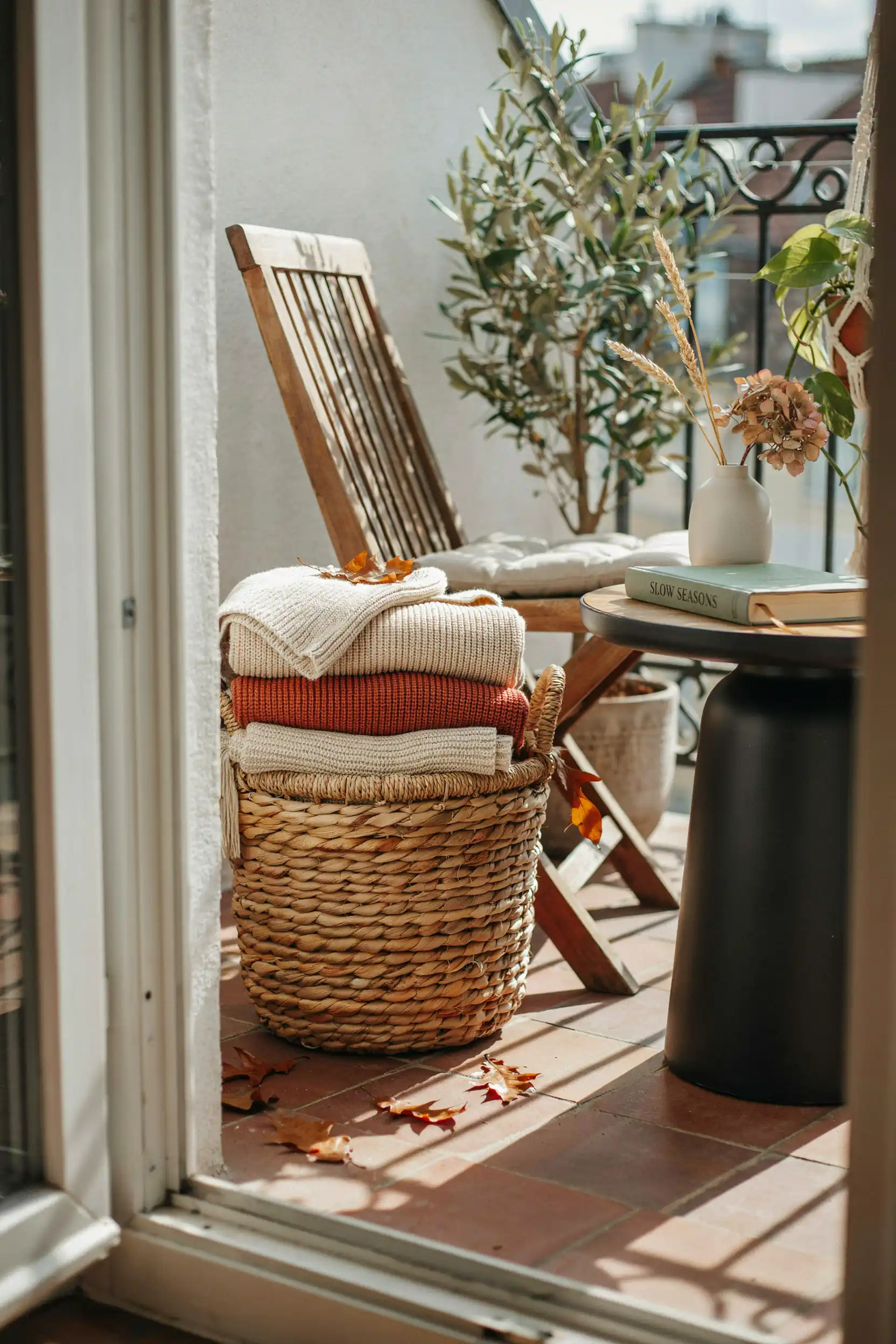 Wool-Look Acrylic Throw Blanket Basket